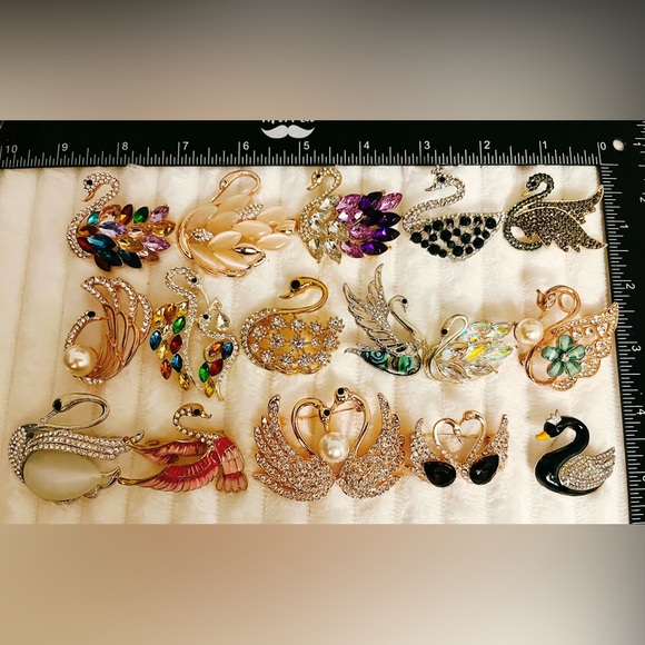 15PC Elegant Swan Brooch Lot - Crystal, Pearl & Enamel Bird Pin Set